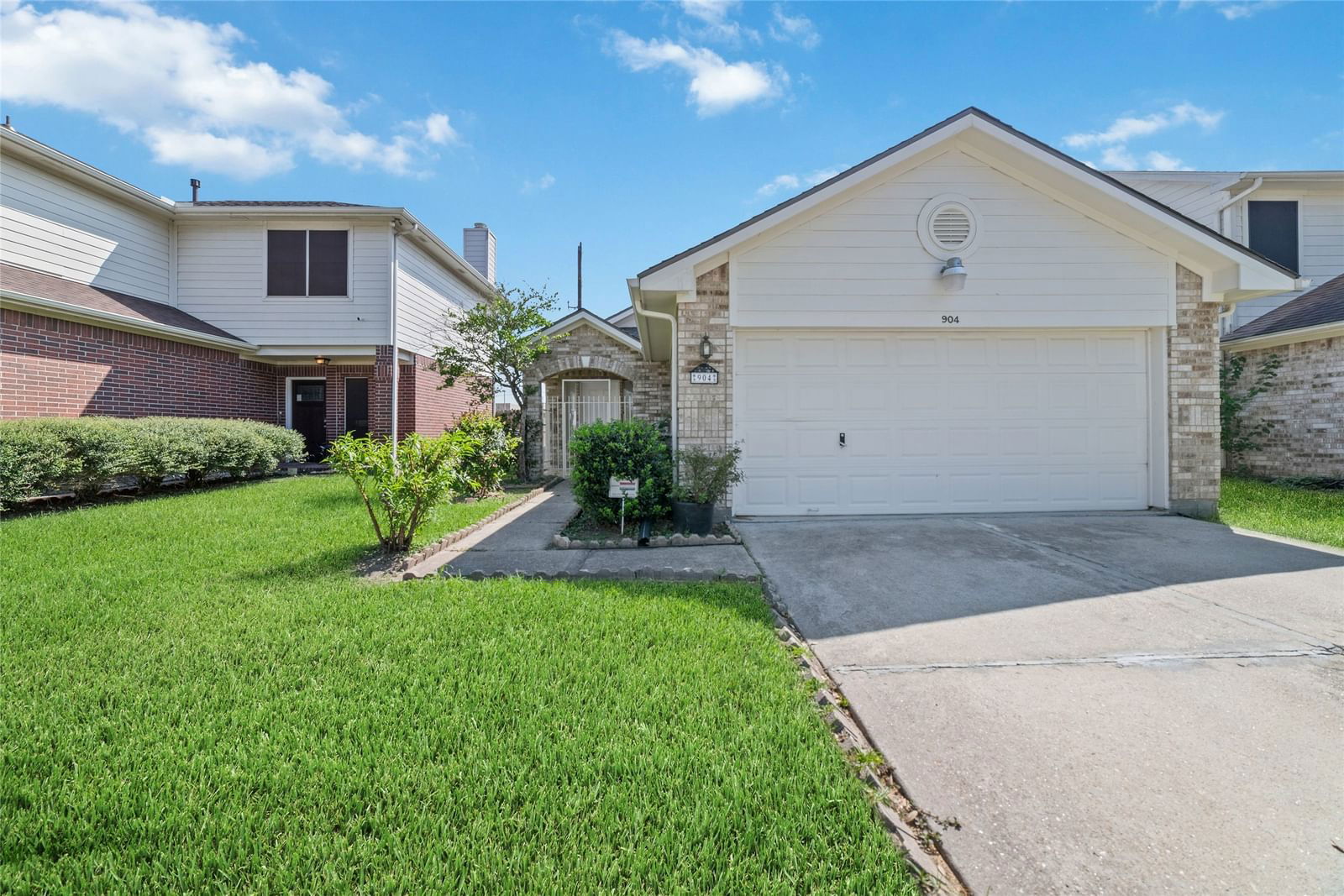 Real estate property located at 904 Willaby, Harris, Sterling Green South Sec 06, Channelview, TX, US