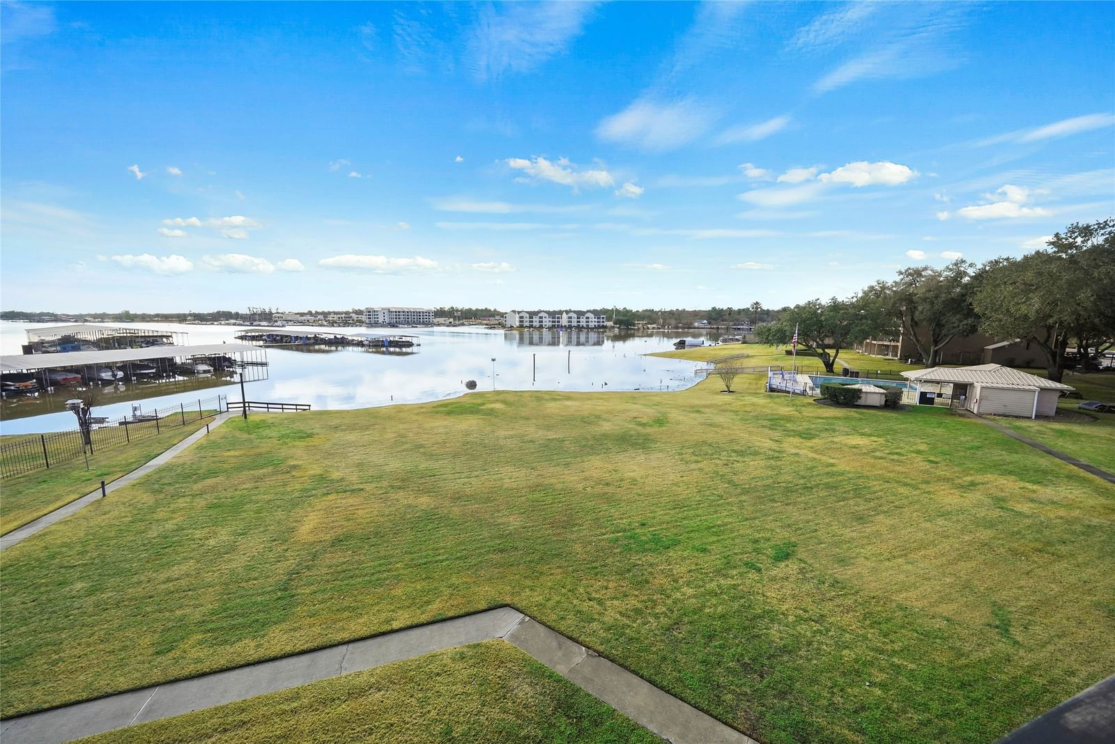 Real estate property located at 15575 Marina #315C, Montgomery, April Harbor Condos, Conroe, TX, US