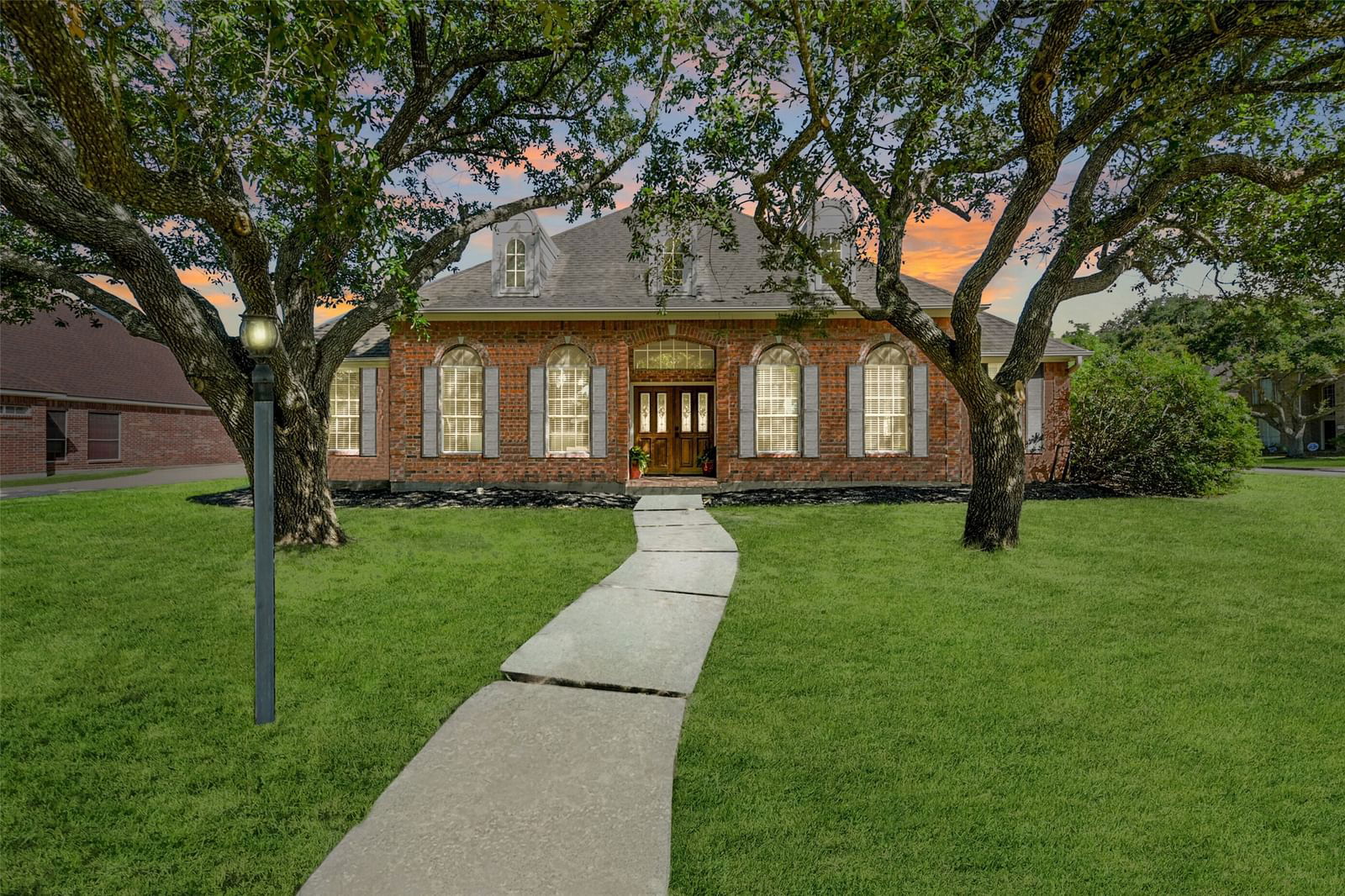 Real estate property located at 1217 Peregrine, Galveston, Falcon Ridge Sec 3 92, Friendswood, TX, US