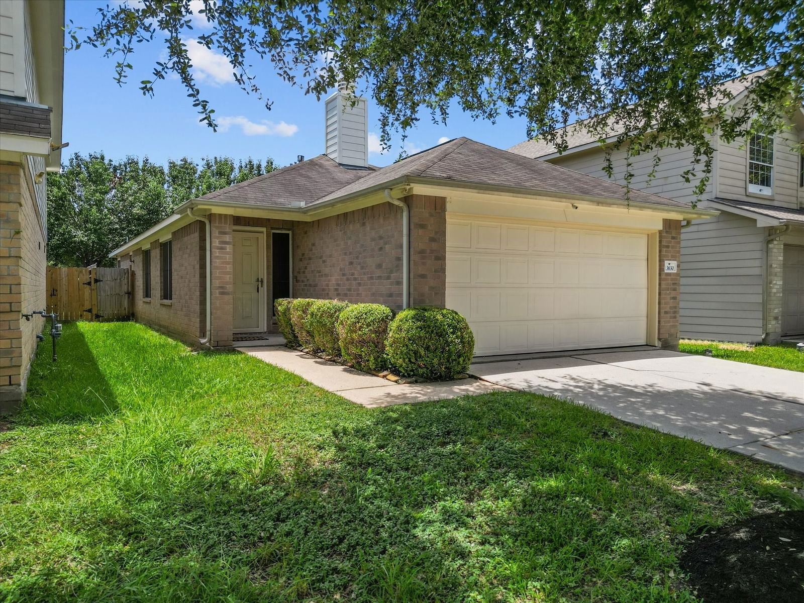 Real estate property located at 13630 Rural Oak, Harris, Southdown Trace Sec 2, Houston, TX, US