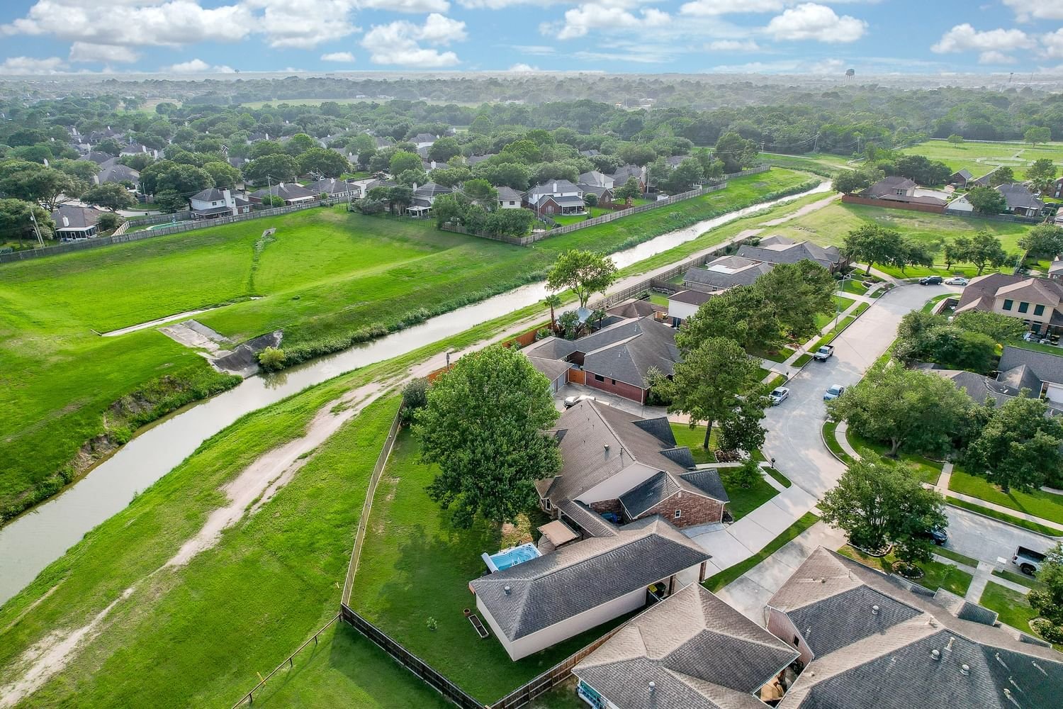 Real estate property located at 3419 Windcrest, Brazoria, Willow Lake Estates Sec 1, Pearland, TX, US