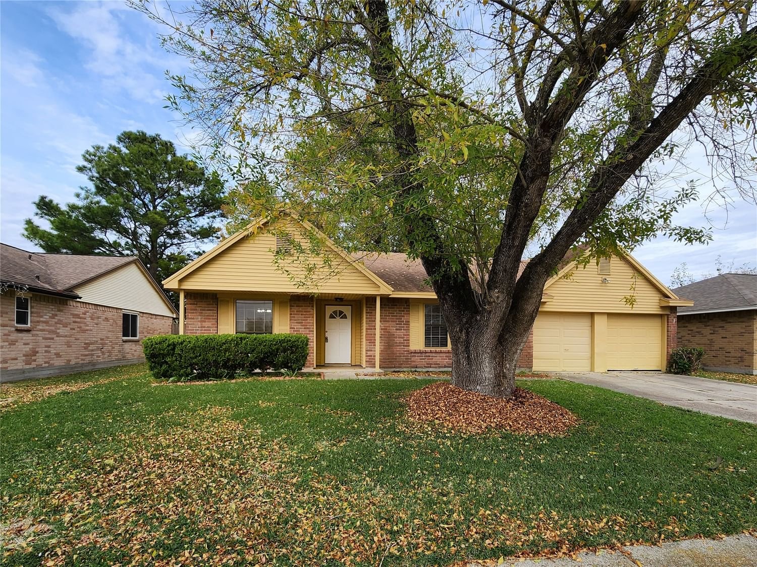 Real estate property located at 7406 Shoshone, Harris, Meadow Lake Sec 01, Baytown, TX, US