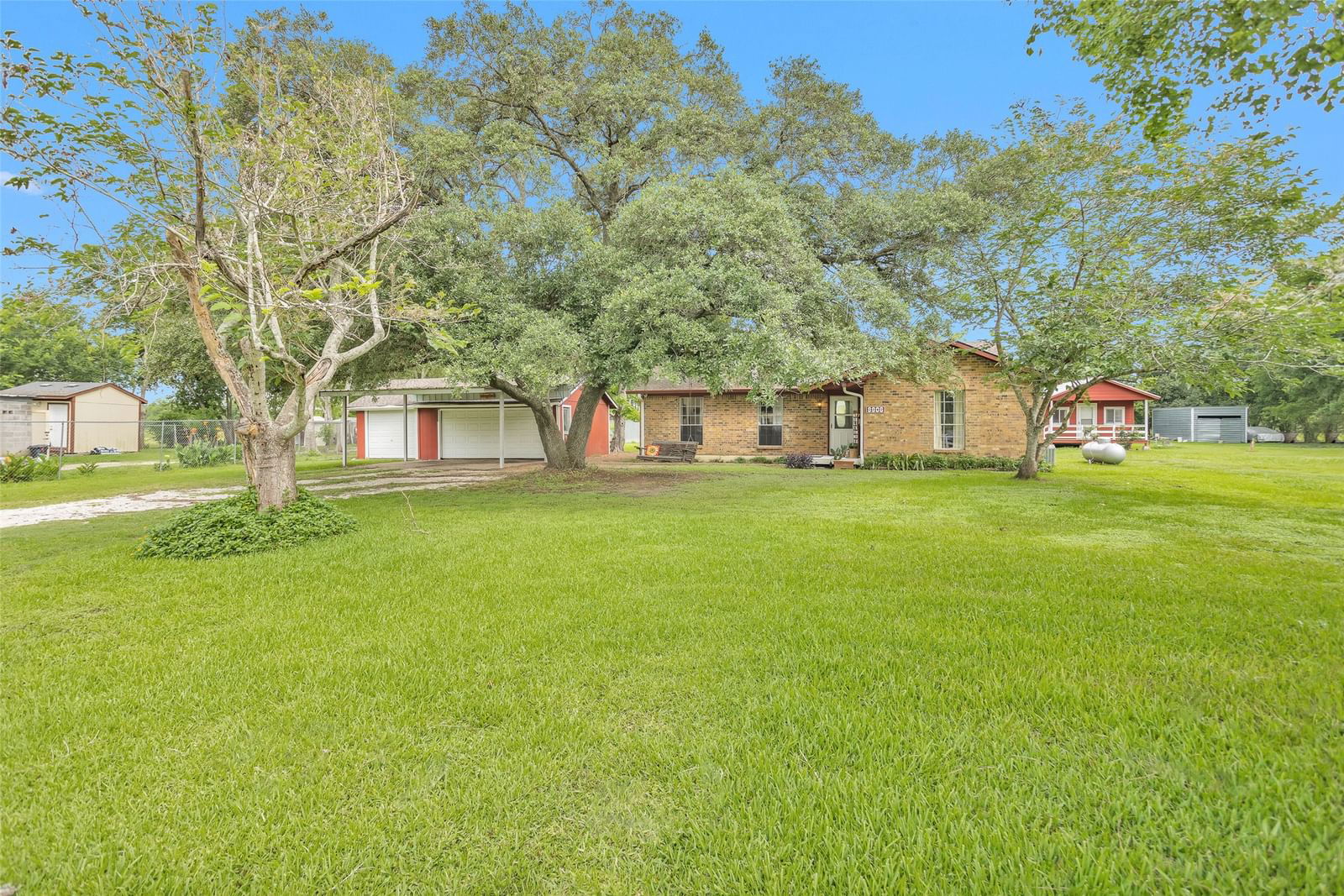 Real estate property located at 8906 Ridgecrest, Brazoria, Crestmont, Manvel, TX, US