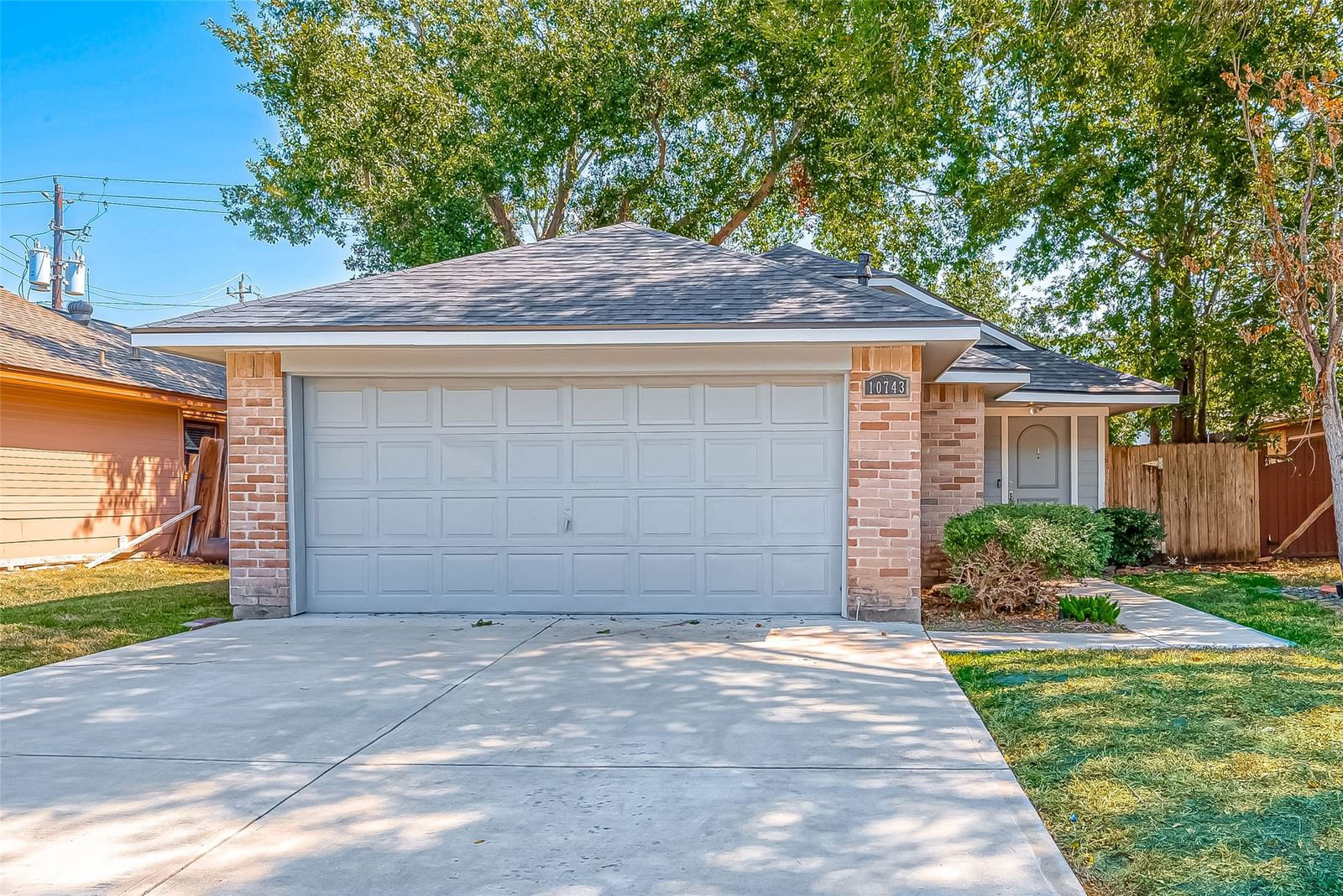 Real estate property located at 10743 Parkland Woods, Fort Bend, Townewest Sec 5, Sugar Land, TX, US