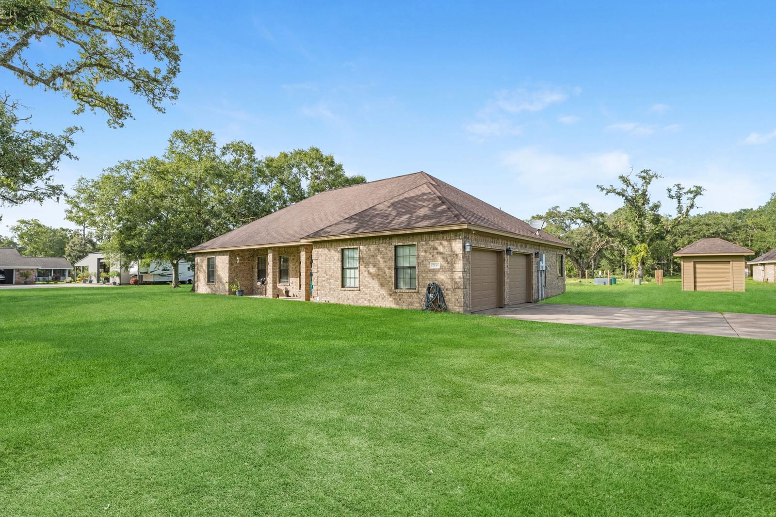 Real estate property located at 7555 County Road 684, Brazoria, Plantation Oaks, Sweeny, TX, US