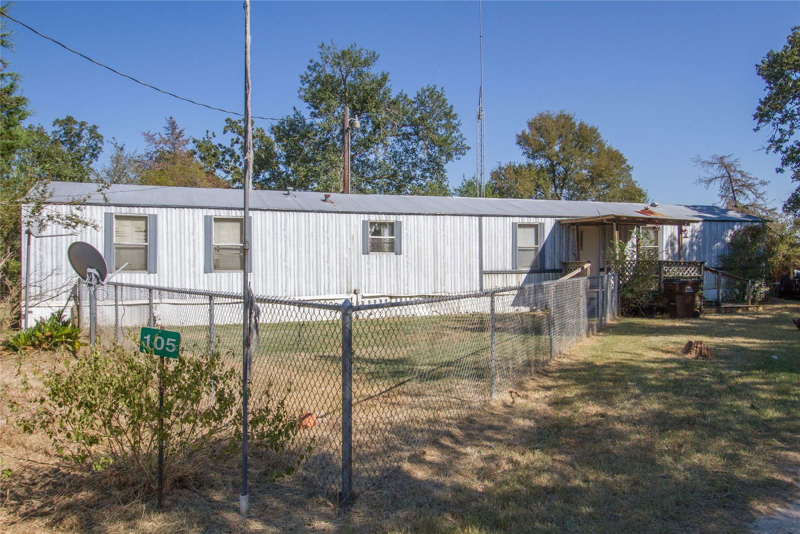 Real estate property located at 105 Hilltop, Burleson, Woodland West, Somerville, TX, US