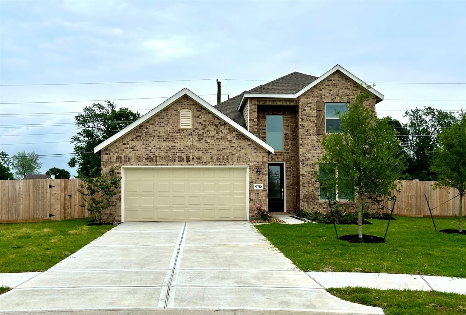 Real estate property located at 9710 Lake, Chambers, Lakes/Champions Estates Sec 4, Mont Belvieu, TX, US
