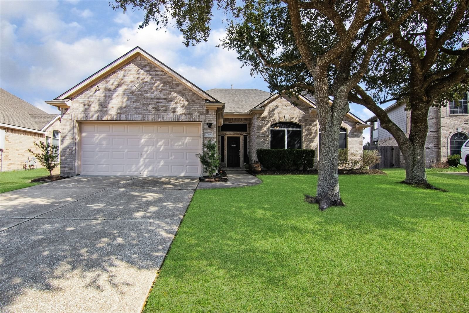 Real estate property located at 528 Green Cedar, Galveston, Cedar Landing, League City, TX, US