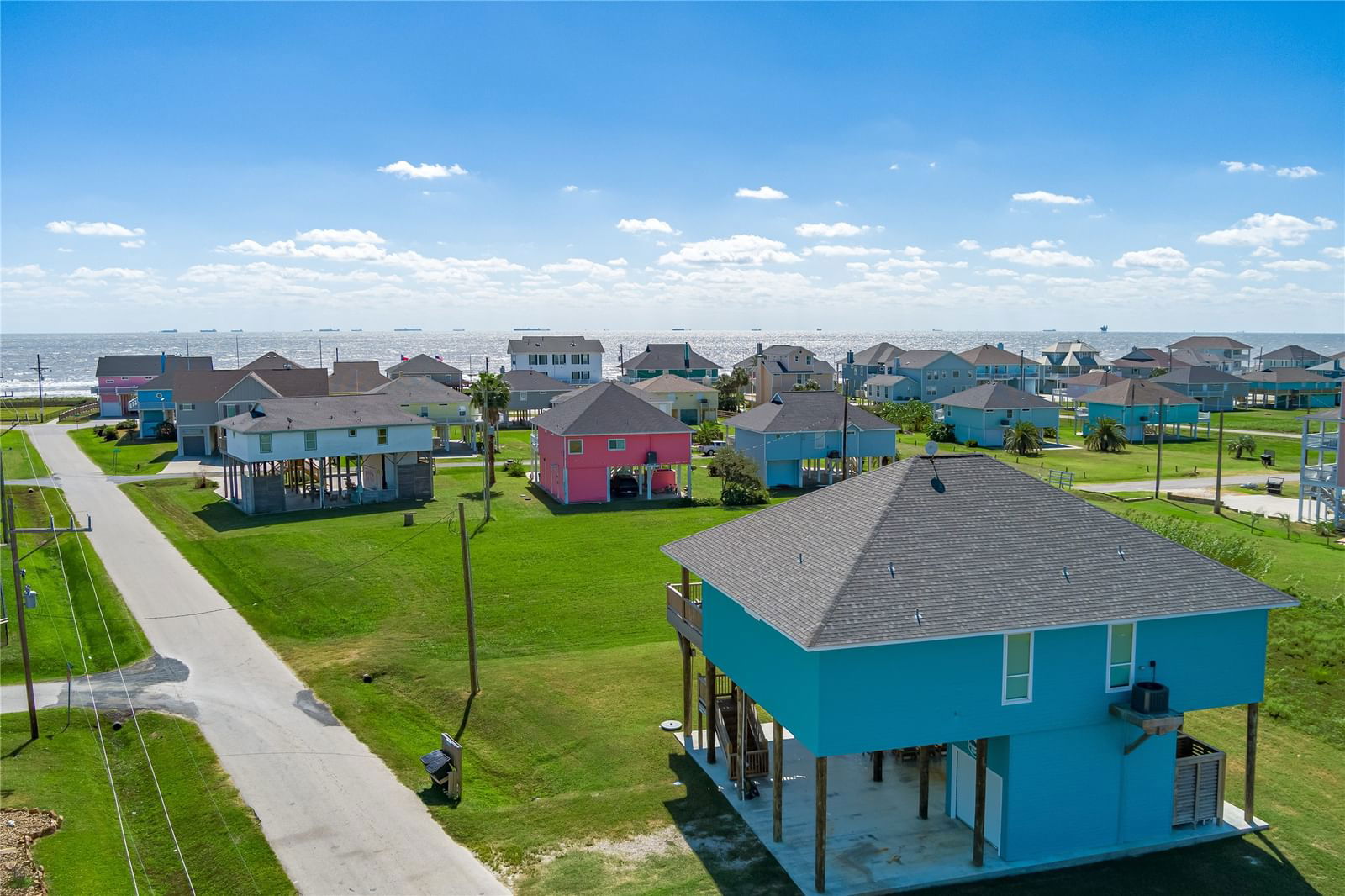 Real estate property located at 2297 Antigua, Galveston, Sandpiper Beach, Crystal Beach, TX, US