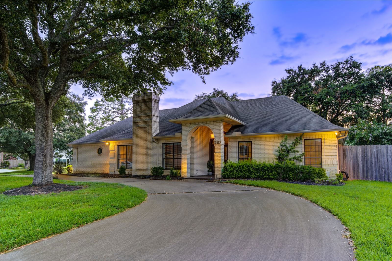 Real estate property located at 15810 Barkers Landing, Harris, Barkers Landing, Houston, TX, US