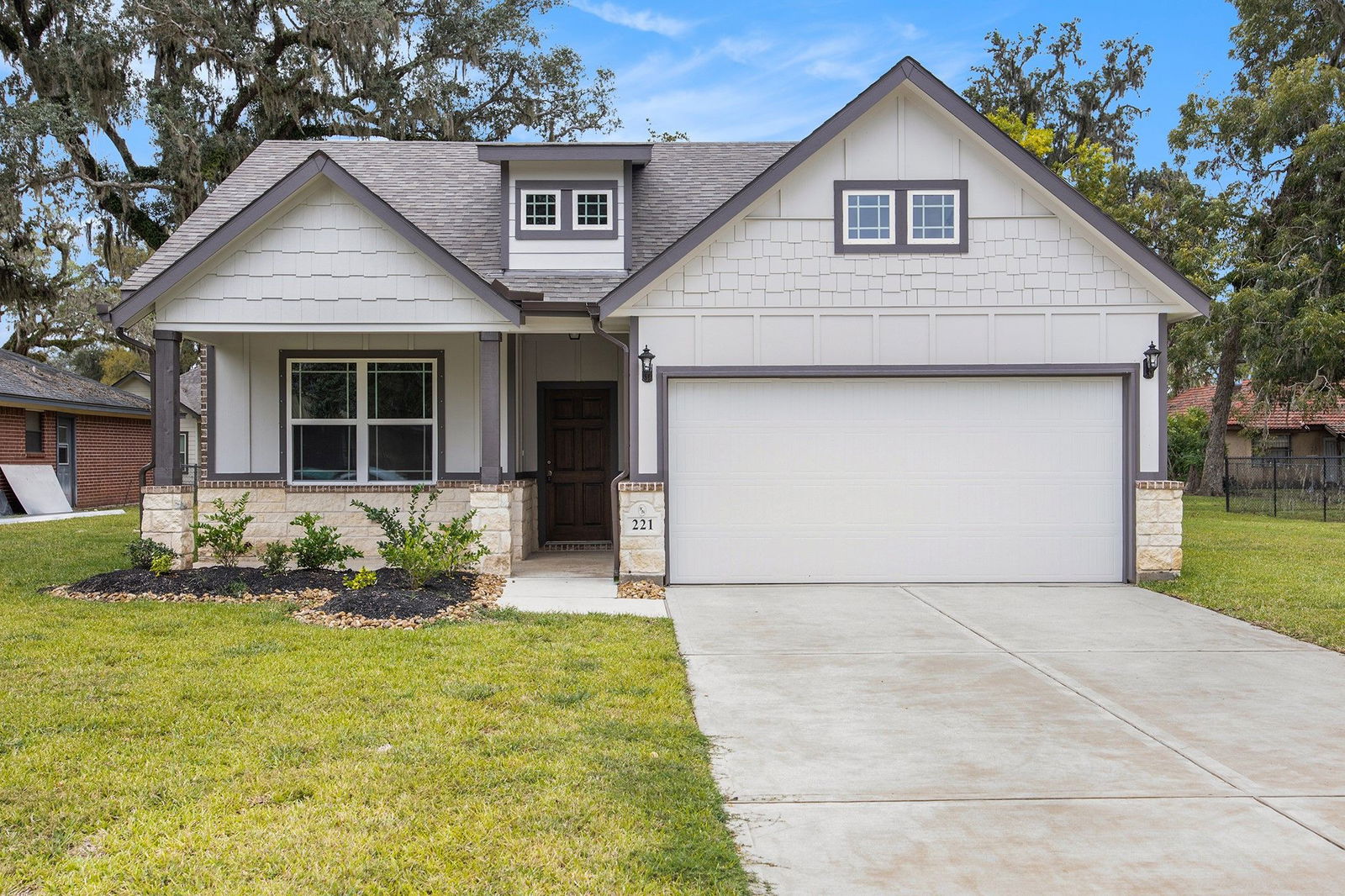 Real estate property located at 221 Inwood, Brazoria, West Columbia, TX, US