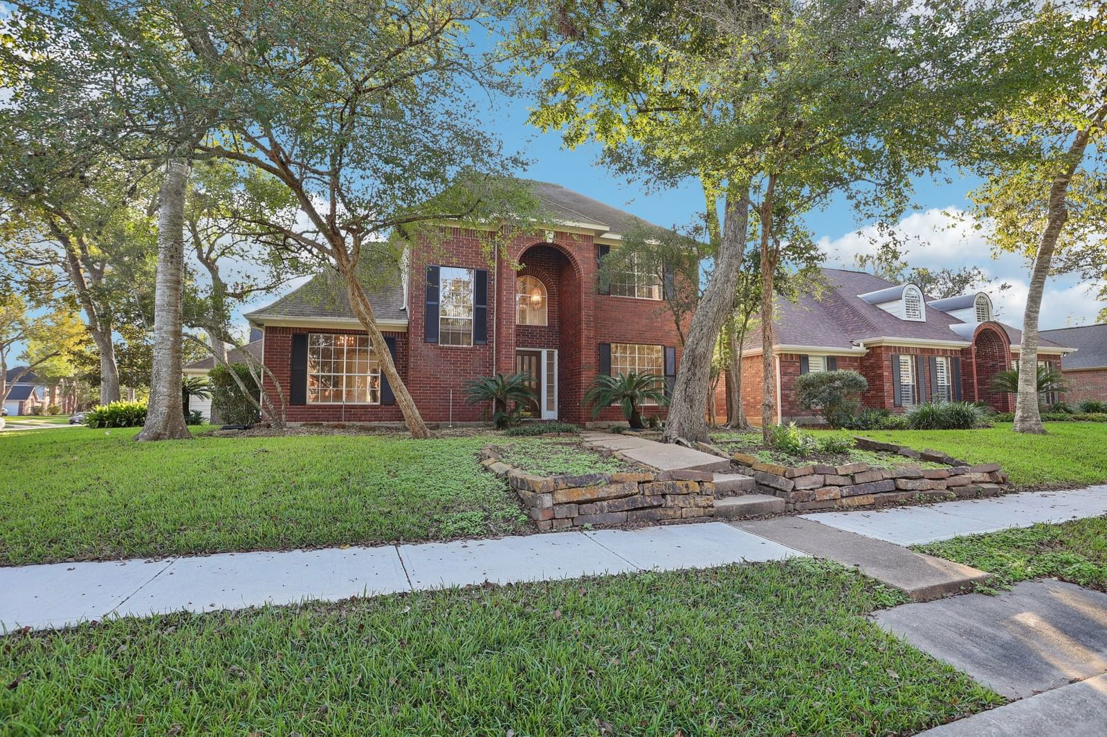 Real estate property located at 6614 Berrytree, Fort Bend, Greatwood Village Sec 2, Sugar Land, TX, US