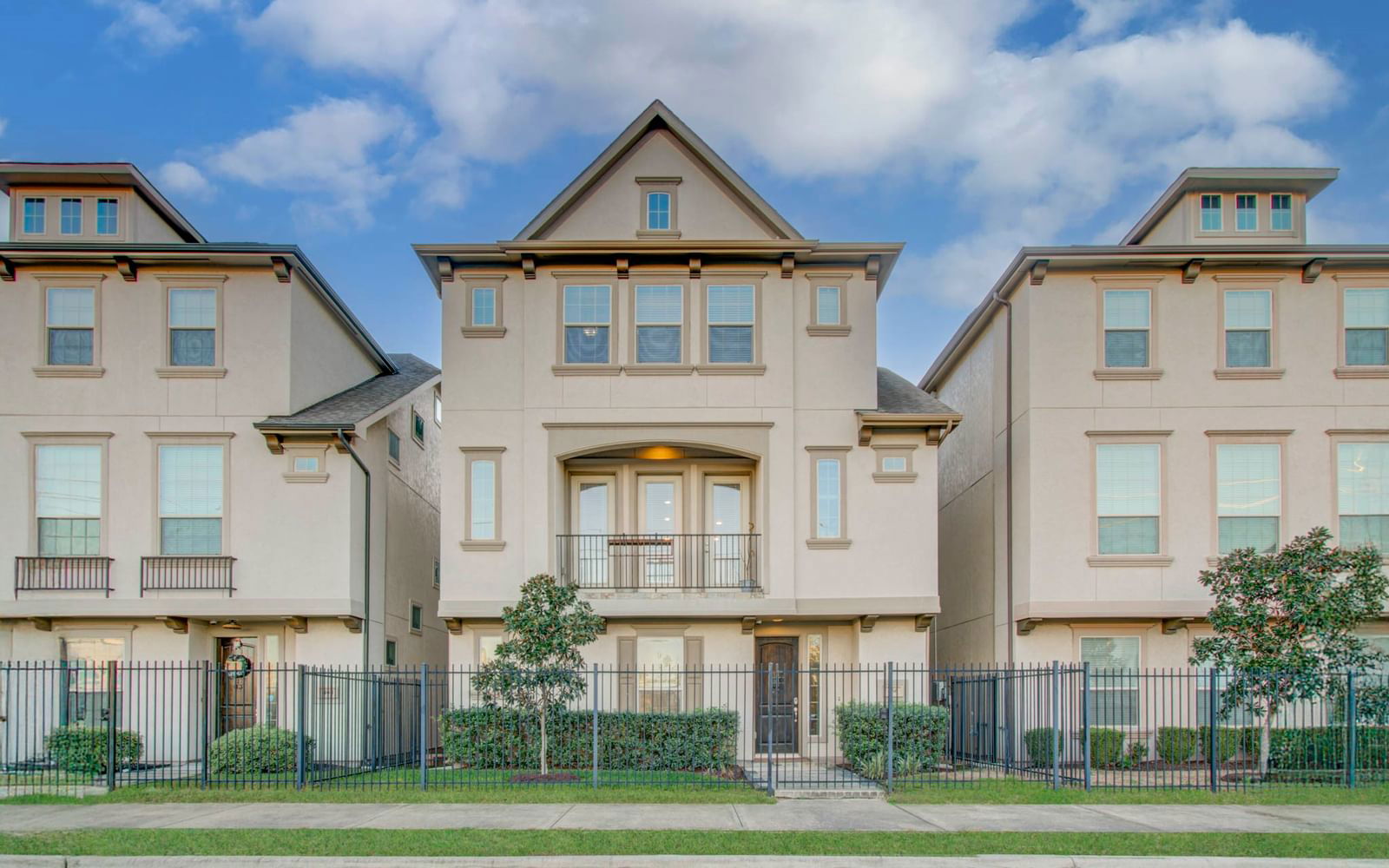 Real estate property located at 466 Live Oak, Harris, Parkview/The Bayou, Houston, TX, US