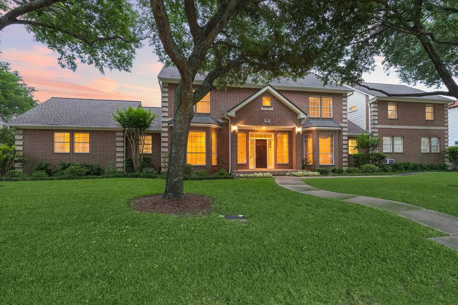 Real estate property located at 5215 WILLOW, Harris, Bellaire Amd, Bellaire, TX, US