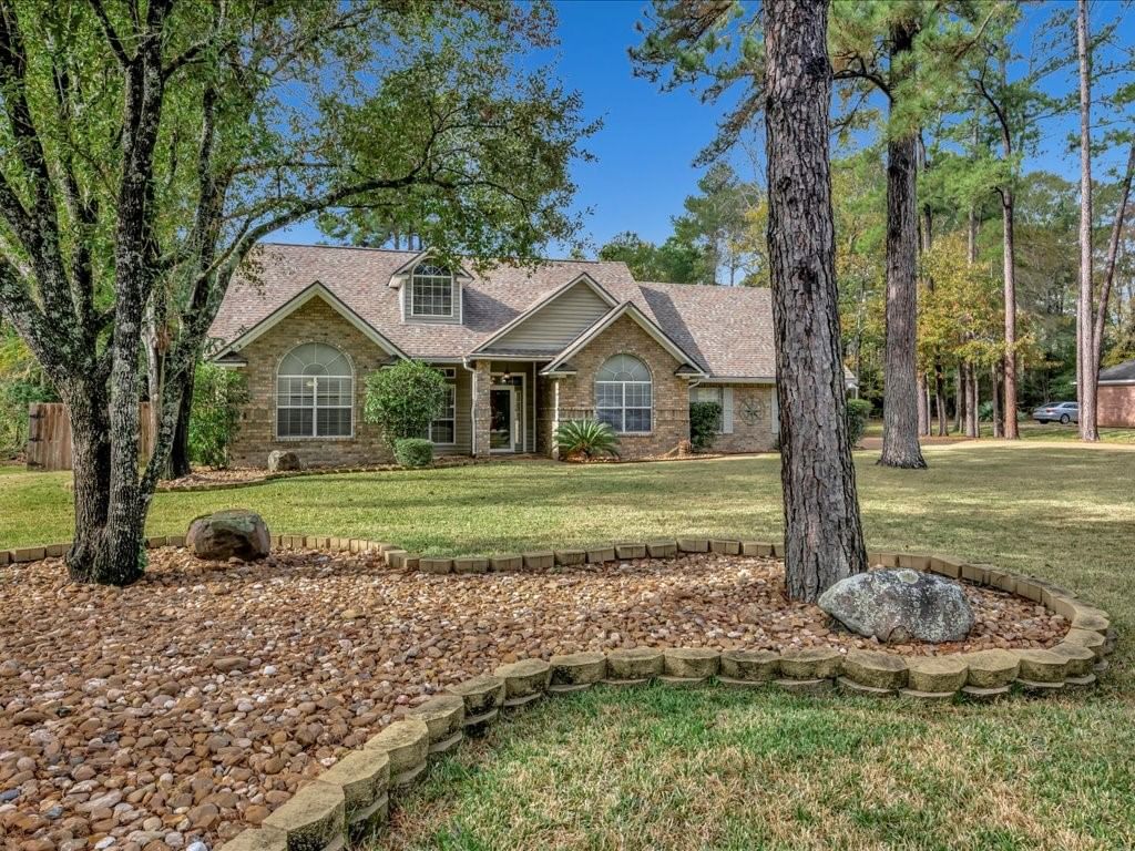 Real estate property located at 107 Carriage, Angelina, The Settlement, Lufkin, TX, US