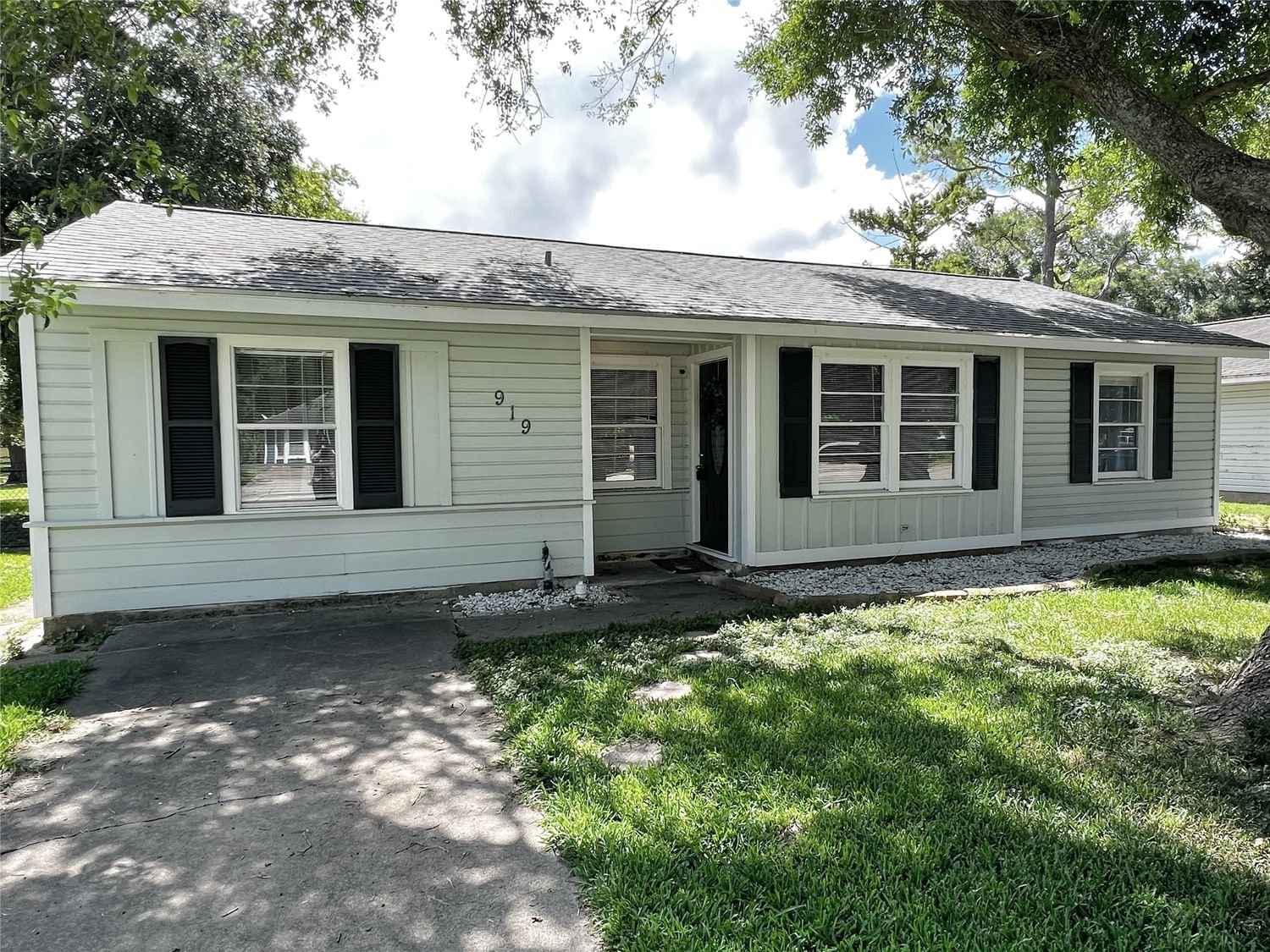 Real estate property located at 919 Magnolia, Brazoria, Lake Jackson, TX, US