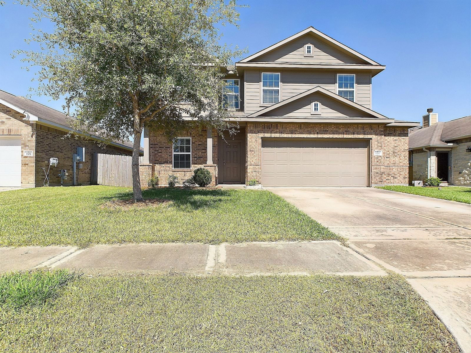 Real estate property located at 1100 Lasso, Brazoria, Mustang Crossing, Alvin, TX, US