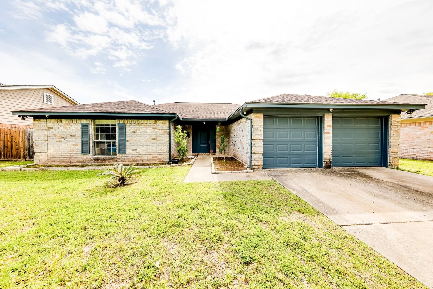 Real estate property located at 7111 La Entrada, Fort Bend, Mission Bend Sec 4, Houston, TX, US