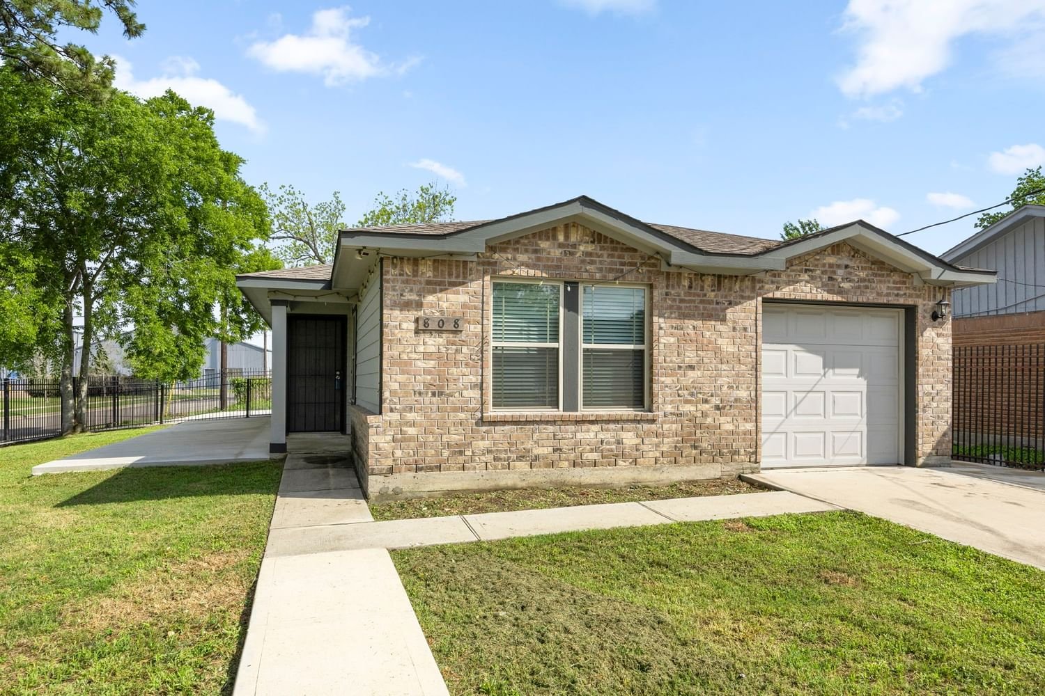 Real estate property located at 808 Cleveland, Harris, Middletown, Baytown, TX, US