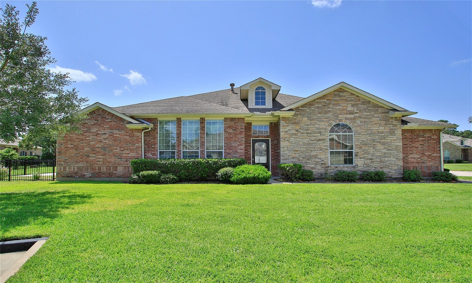 Real estate property located at 8523 Willow Loch, Harris, Spring, TX, US