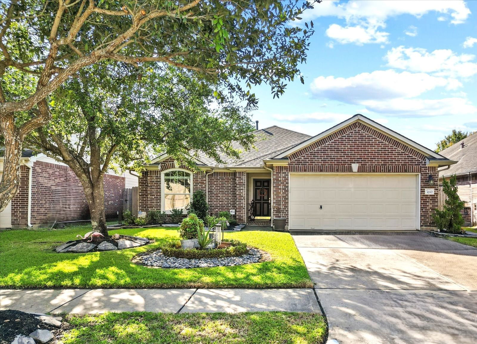 Real estate property located at 3287 Gladewater Lane, Galveston, South Shore Harbour, League City, TX, US