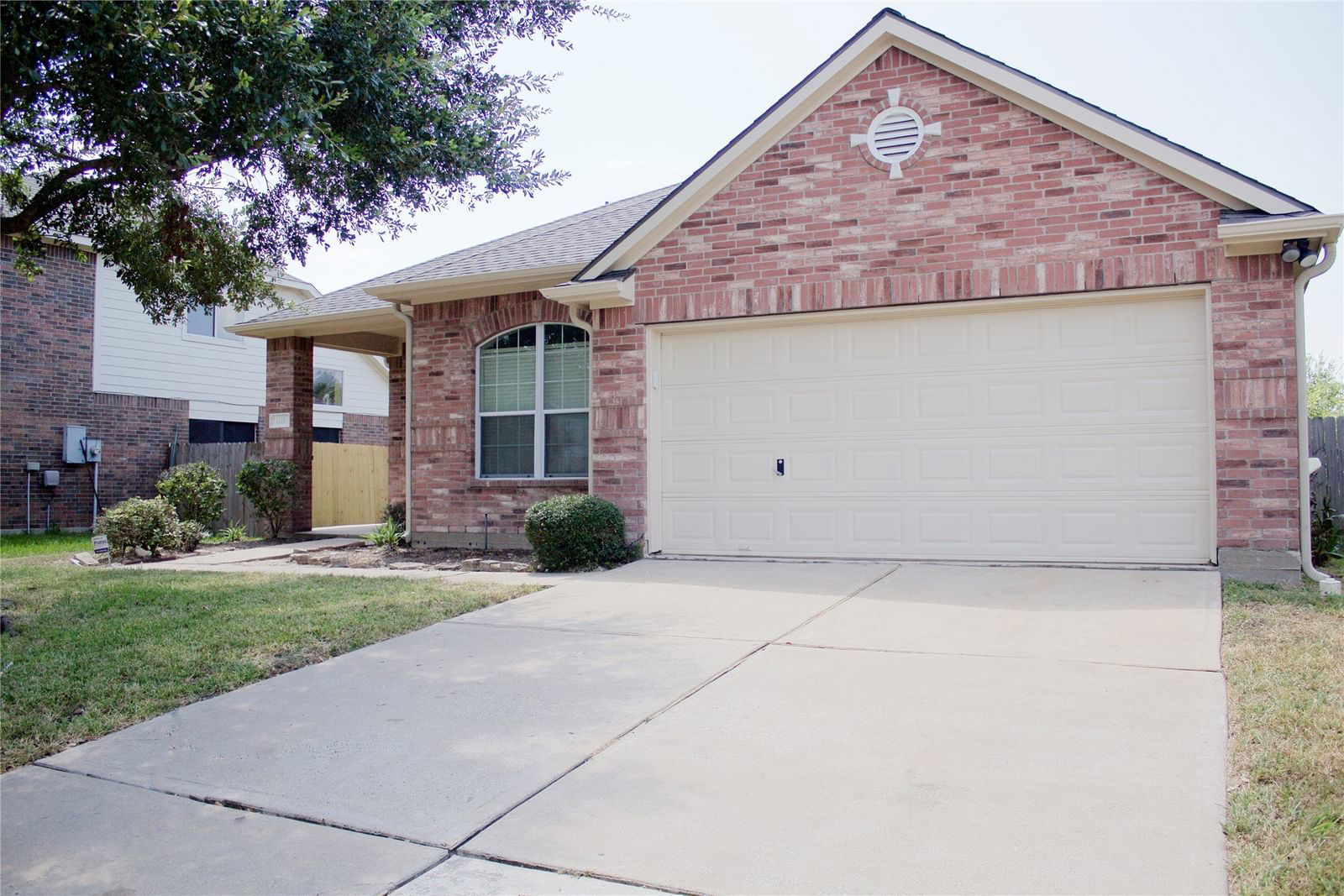 Real estate property located at 1111 Redwood Meadow, Fort Bend, Estates Of Teal Run Sec 5, Fresno, TX, US