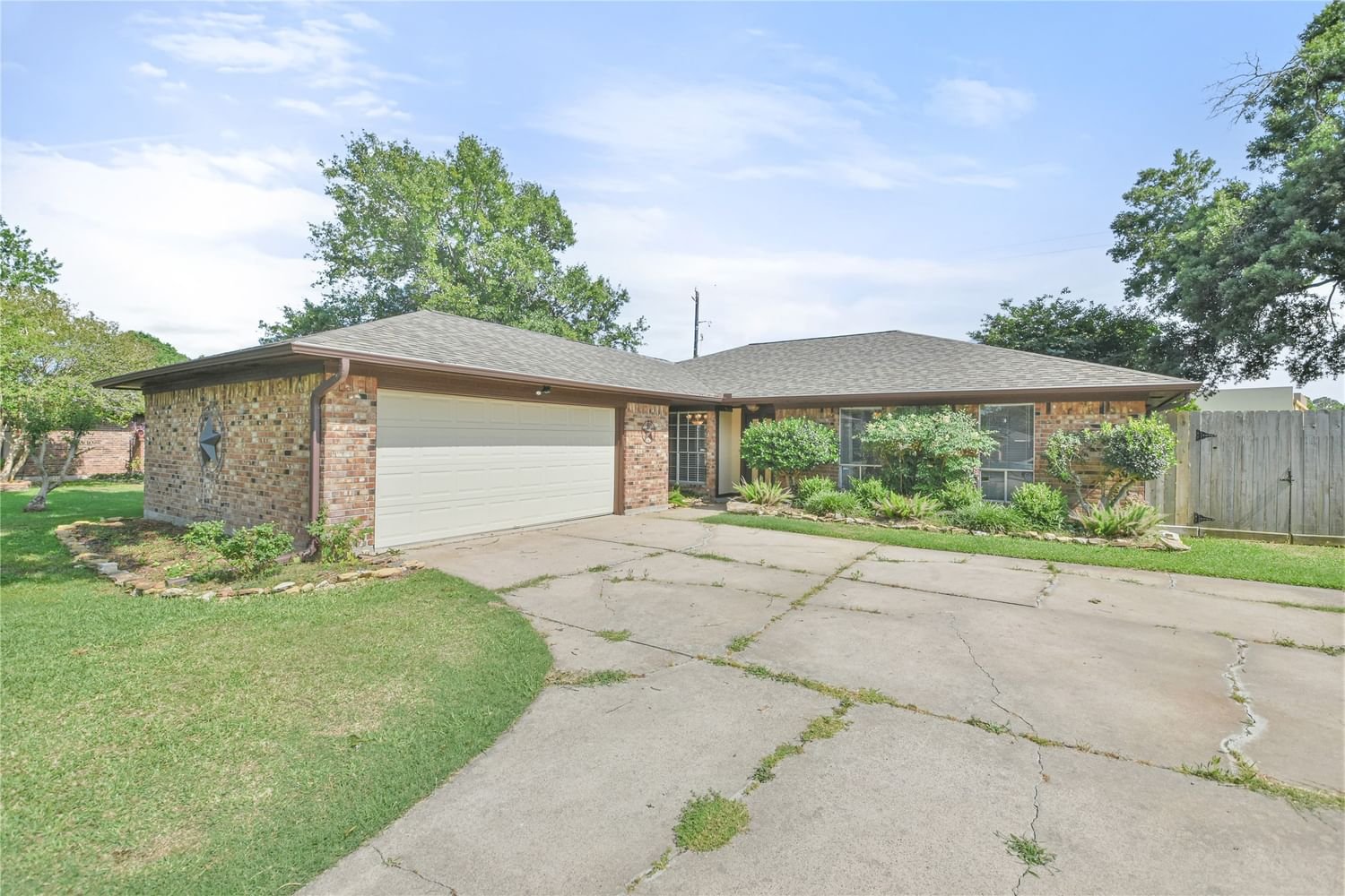Real estate property located at 3107 Woodstone, Harris, Quail Hollow, Baytown, TX, US