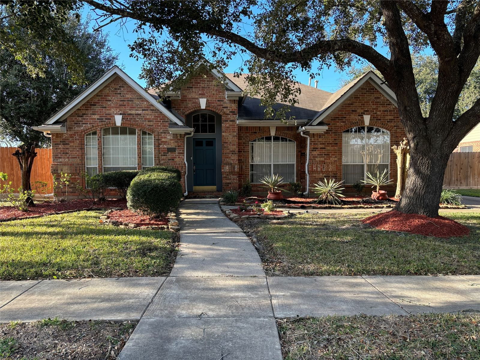 Real estate property located at 2610 Leroy, Brazoria, Briarwood Estates, Pearland, TX, US