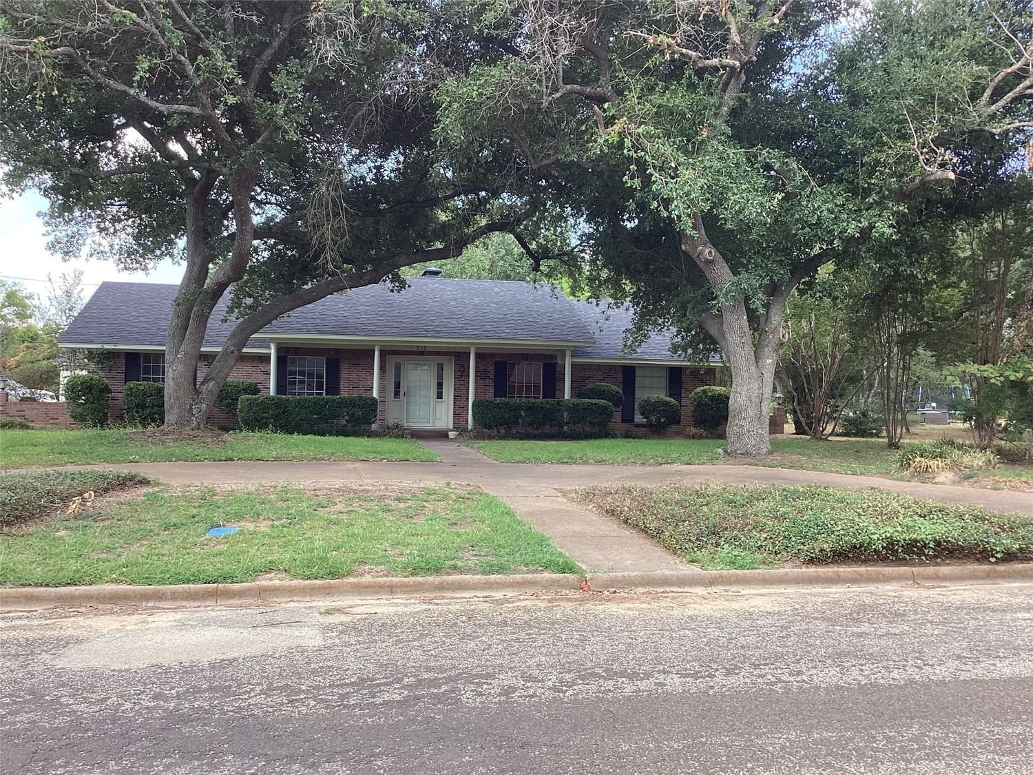 Real estate property located at 213 Forrest, Houston, Grapeland, TX, US