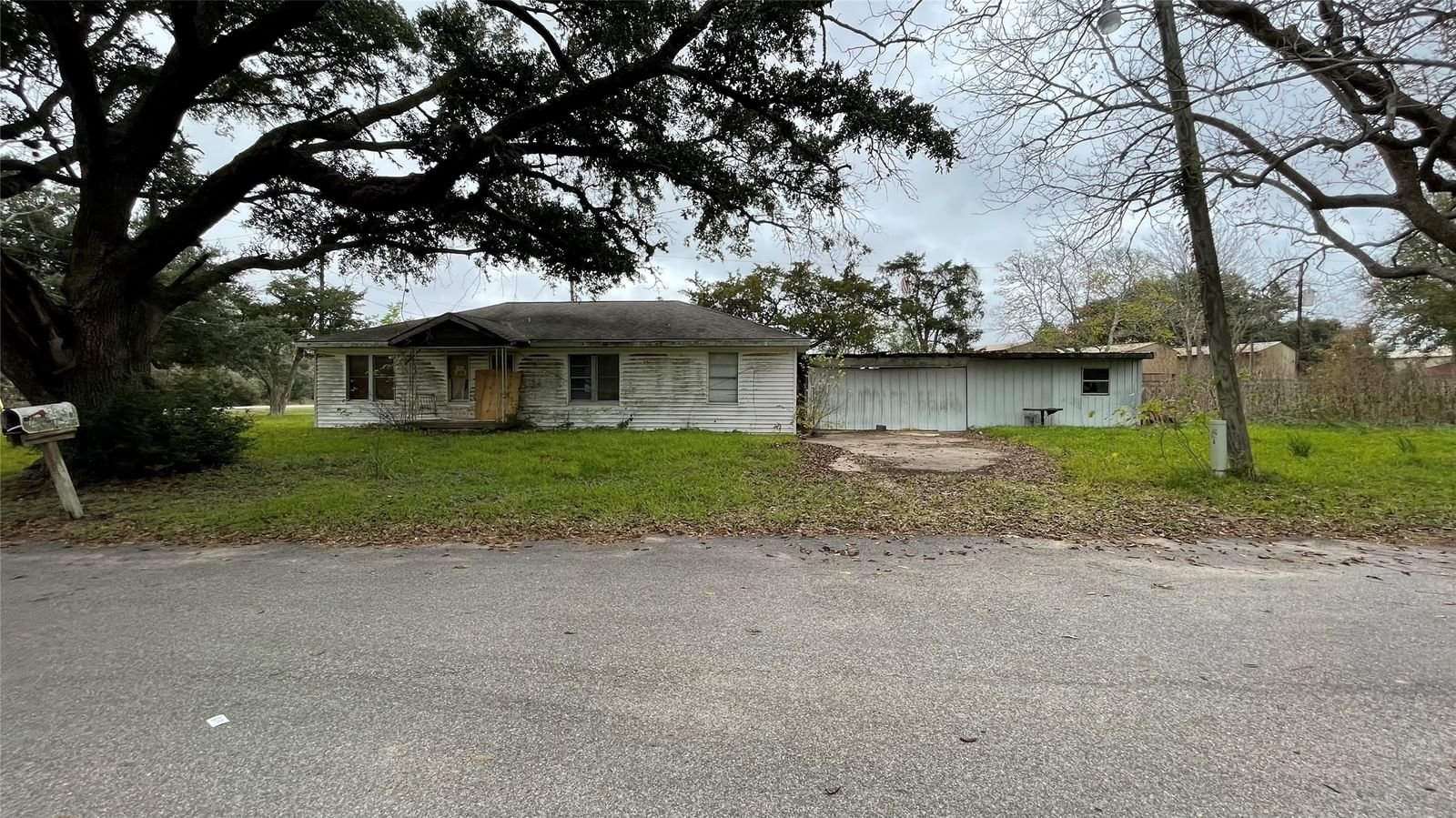 Real estate property located at 6515 County Road 203, Brazoria, John Smith, Liverpool, TX, US