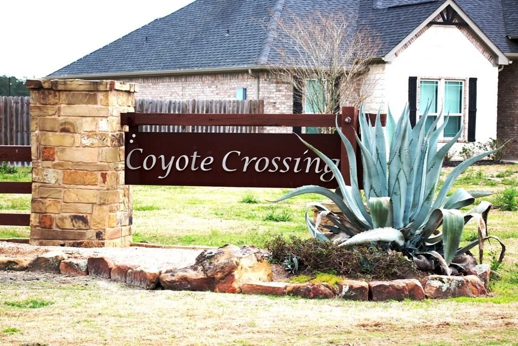 Real estate property located at 14423 Jakes Run, Harris, Coyote Xing, Crosby, TX, US