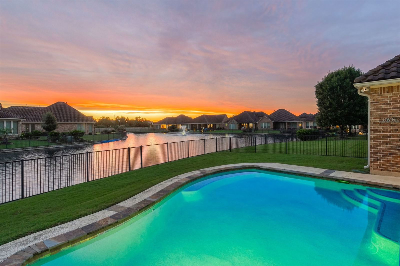 Real estate property located at 15 Edgemont, Fort Bend, Lakes Of Cross Creek Ranch, Fulshear, TX, US