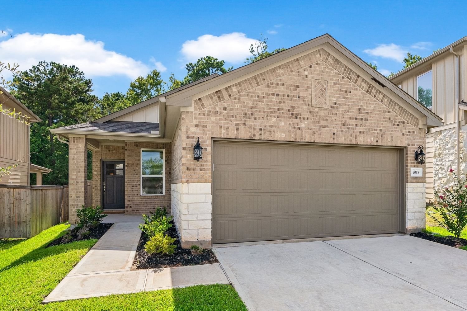 Real estate property located at 7055 Silverleaf Oak St, Montgomery, Montgomery Oaks 01, Conroe, TX, US