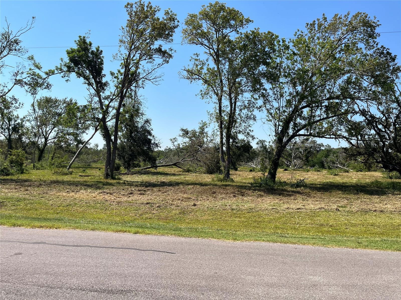 Real estate property located at 33218 Blue Marlin Dr, Brazoria, S6832-OAKWOOD SHORES (A0030-A0333), Richwood, TX, US