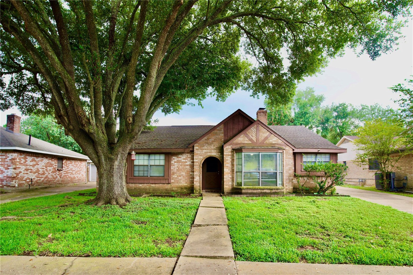 Real estate property located at 15711 Lone Tree, Harris, Houston, TX, US