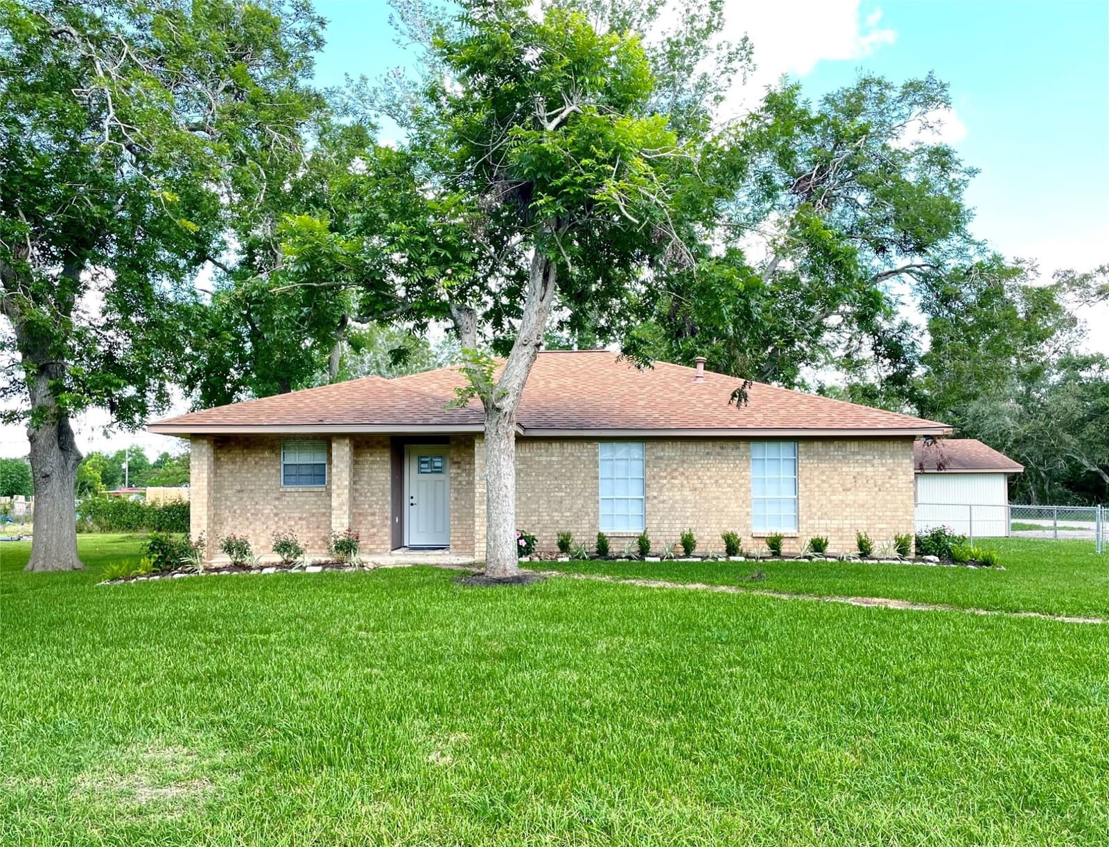 Real estate property located at 102 Cotton, Brazoria, Jones Creek Terrace, Jones Creek, TX, US