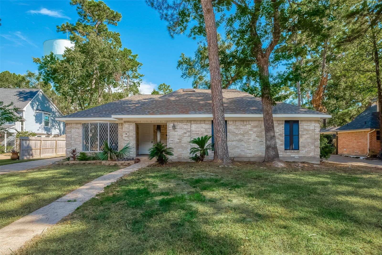 Real estate property located at 1915 Pine River, Harris, Woodland Hills Village Sec 11, Kingwood, TX, US