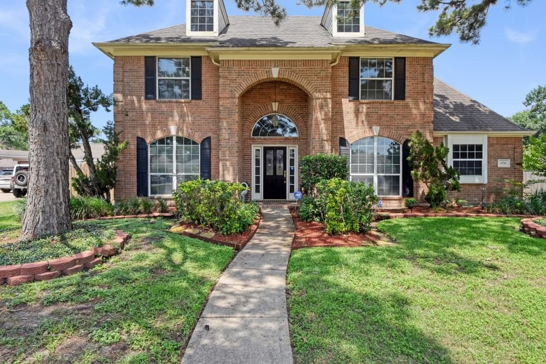 Real estate property located at 15710 Cascading Brook, Harris, Fairfield Chappell Ridge Sec 0, Cypress, TX, US