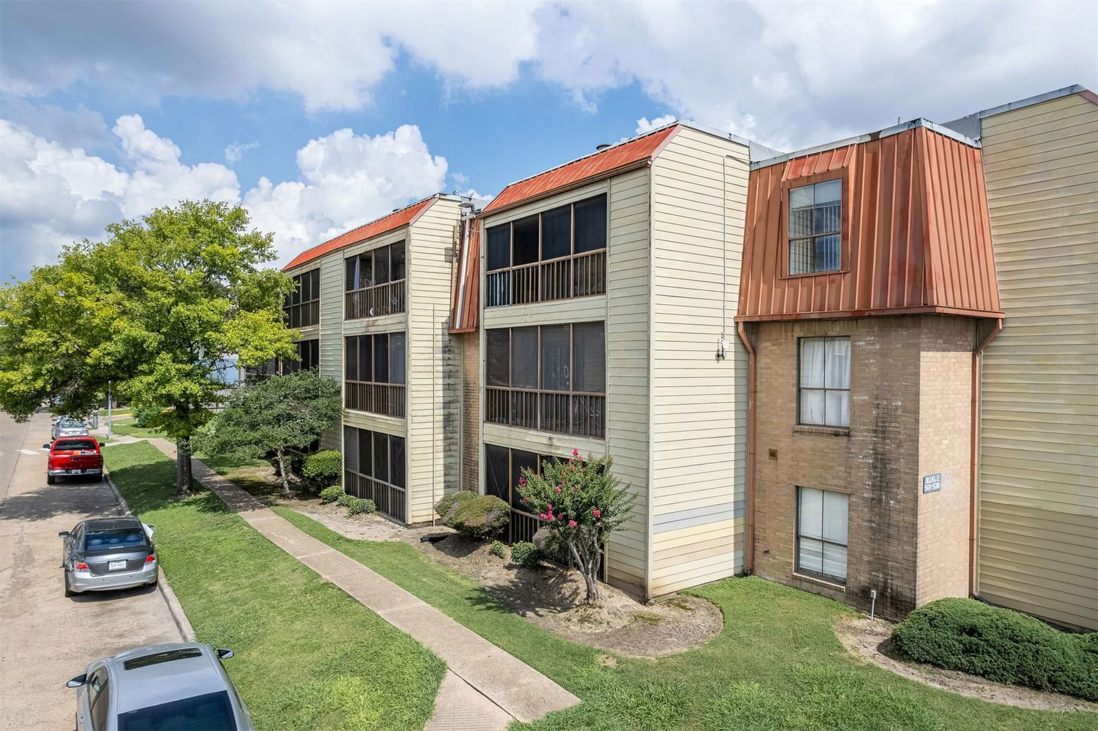 Real estate property located at 10110 Forum West #506, Harris, Winfield 2 Condo, Houston, TX, US