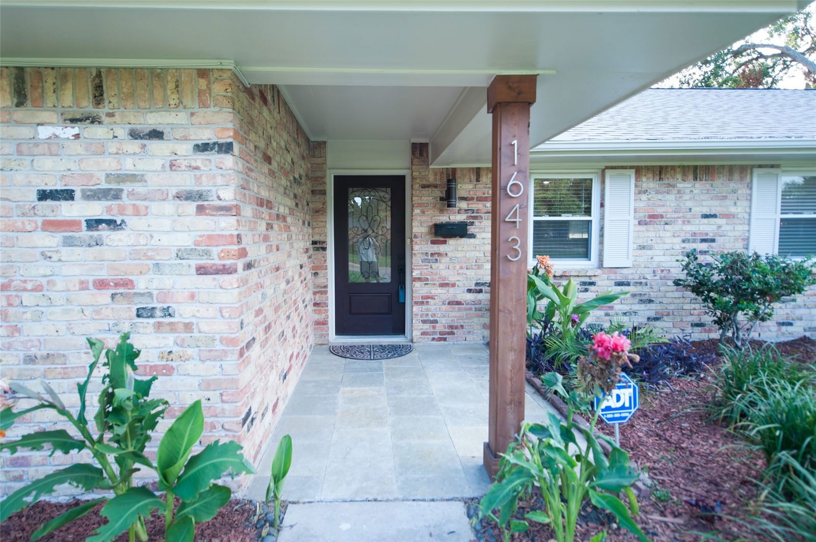 Real estate property located at 1643 Shadow Bend Dr, Harris, Shadow Oaks, Houston, TX, US