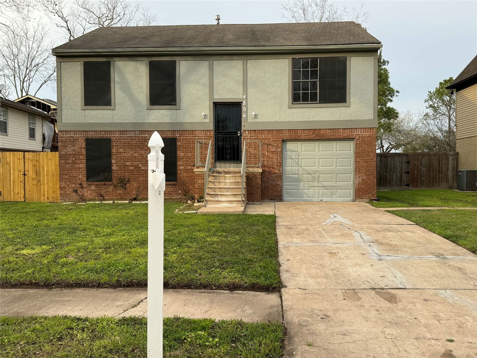 Real estate property located at 4806 Beechaven, Fort Bend, Ridgemont Sec 2, Houston, TX, US