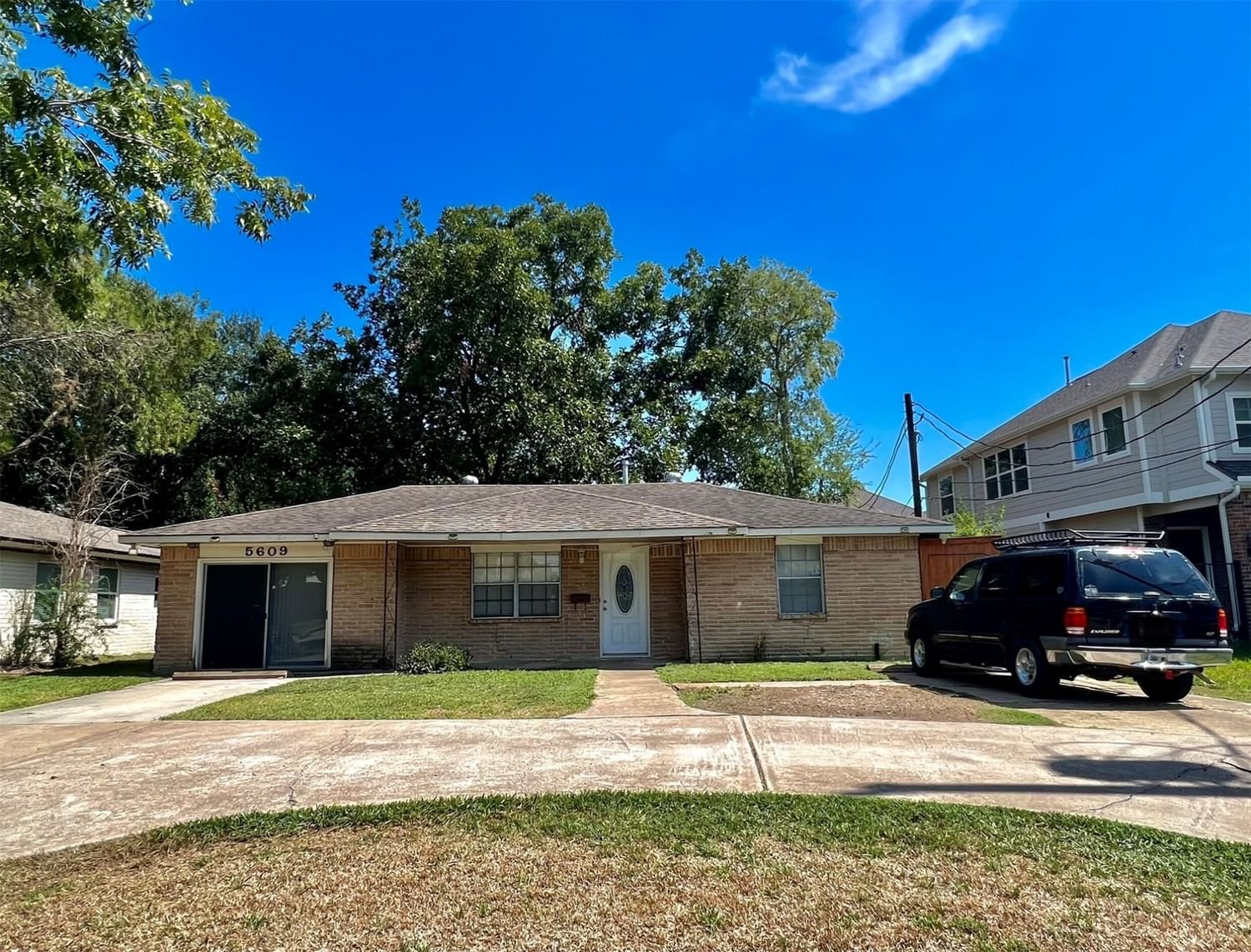 Real estate property located at 5609 Newcastle, Harris, Bellaire, TX, US