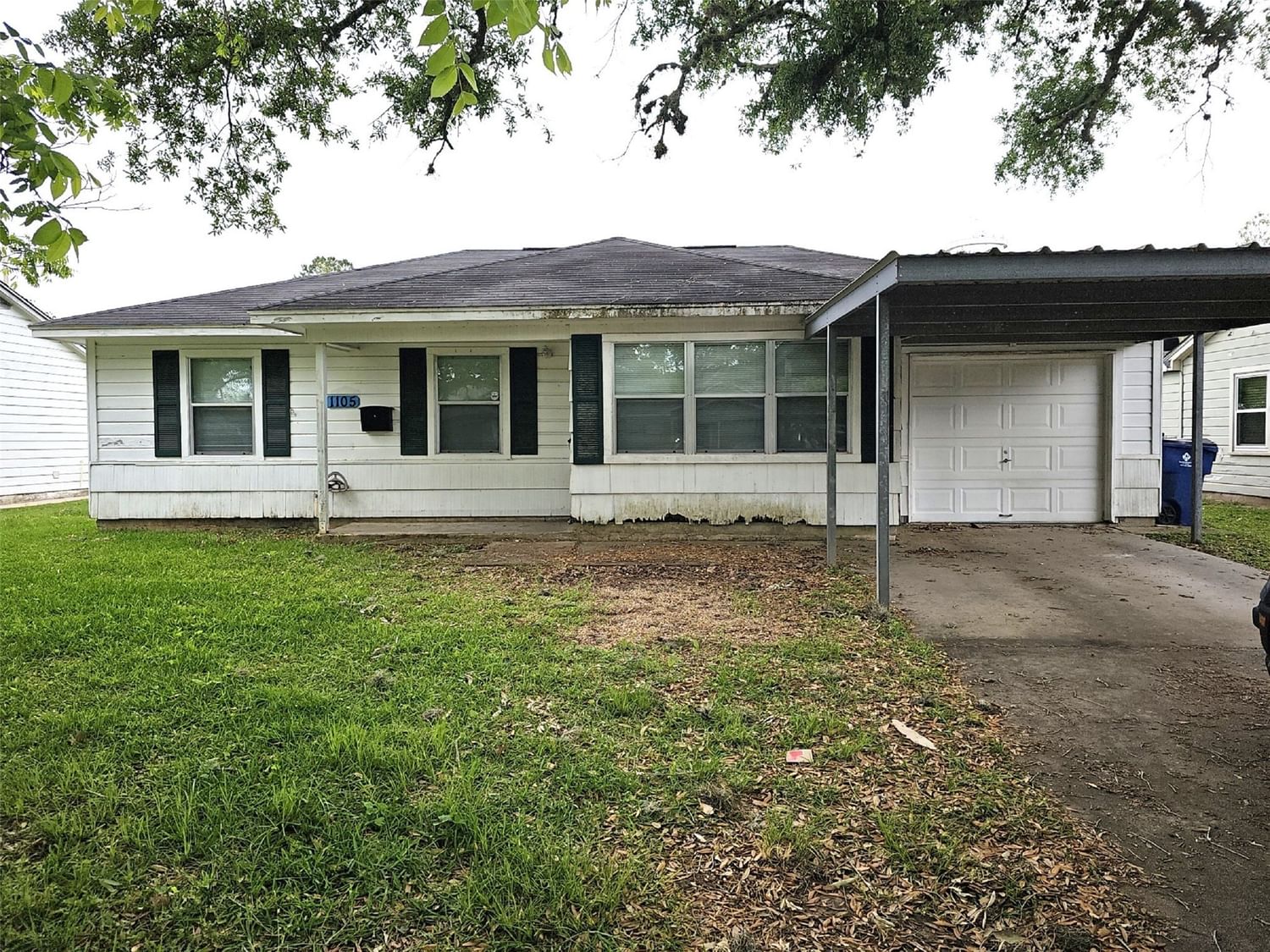 Real estate property located at 1105 Woodbine, Brazoria, Stratton Ridge West Columbia, West Columbia, TX, US