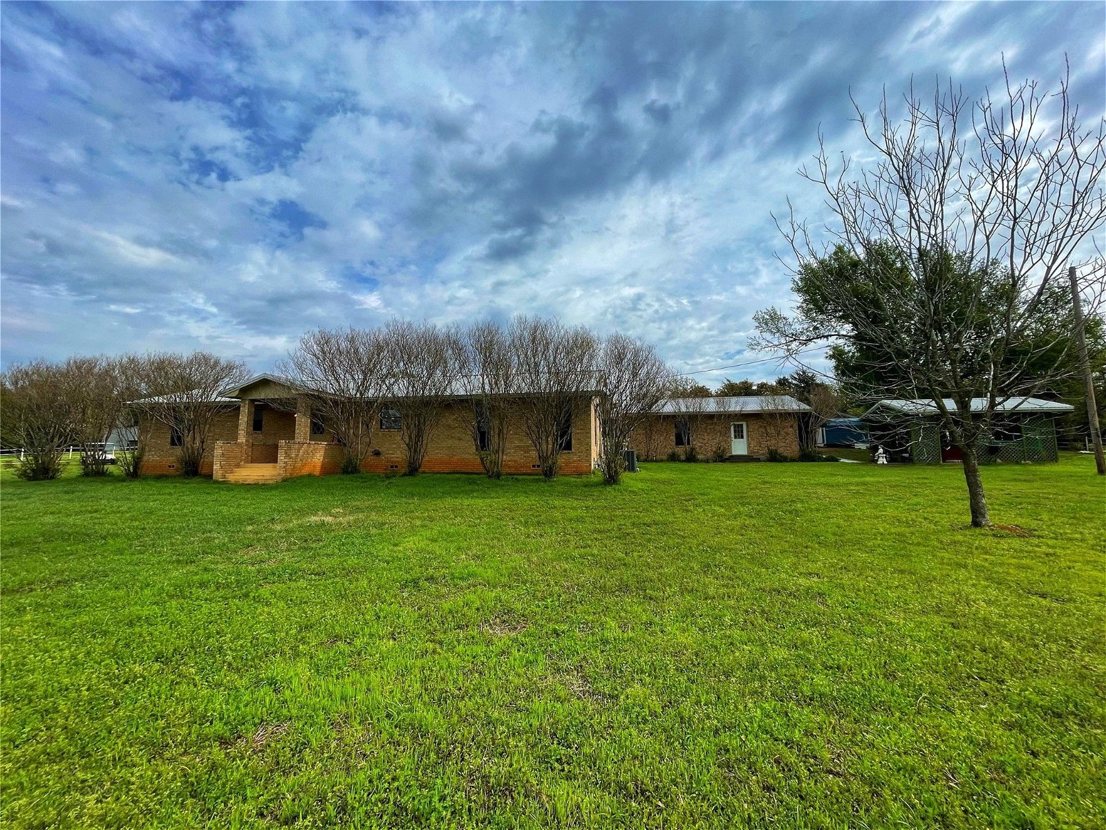 Real estate property located at 2402 Cr 391, Leon, Jewett, TX, US