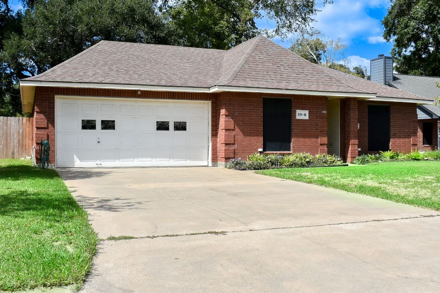 Real estate property located at 59 Bachelor Button Street, Brazoria, Lake Jackson, TX, US
