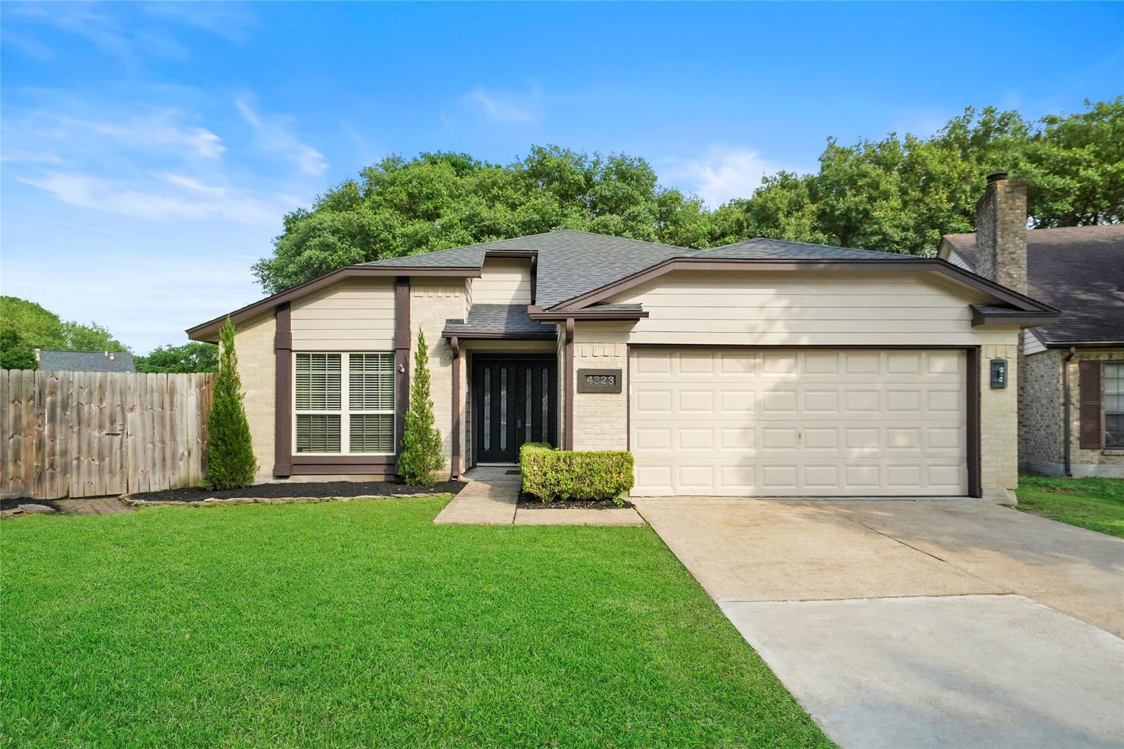 Real estate property located at 4323 Woodhampton, Harris, Village Grove, Pasadena, TX, US