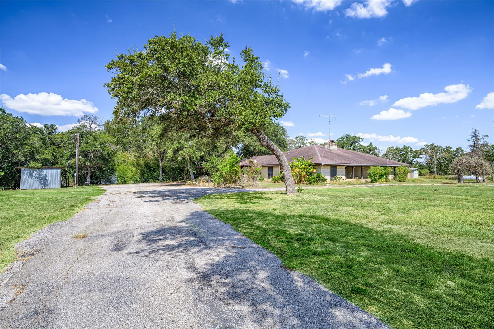 Real estate property located at 1945 State Highway 159, Fayette, N/A, Fayetteville, TX, US