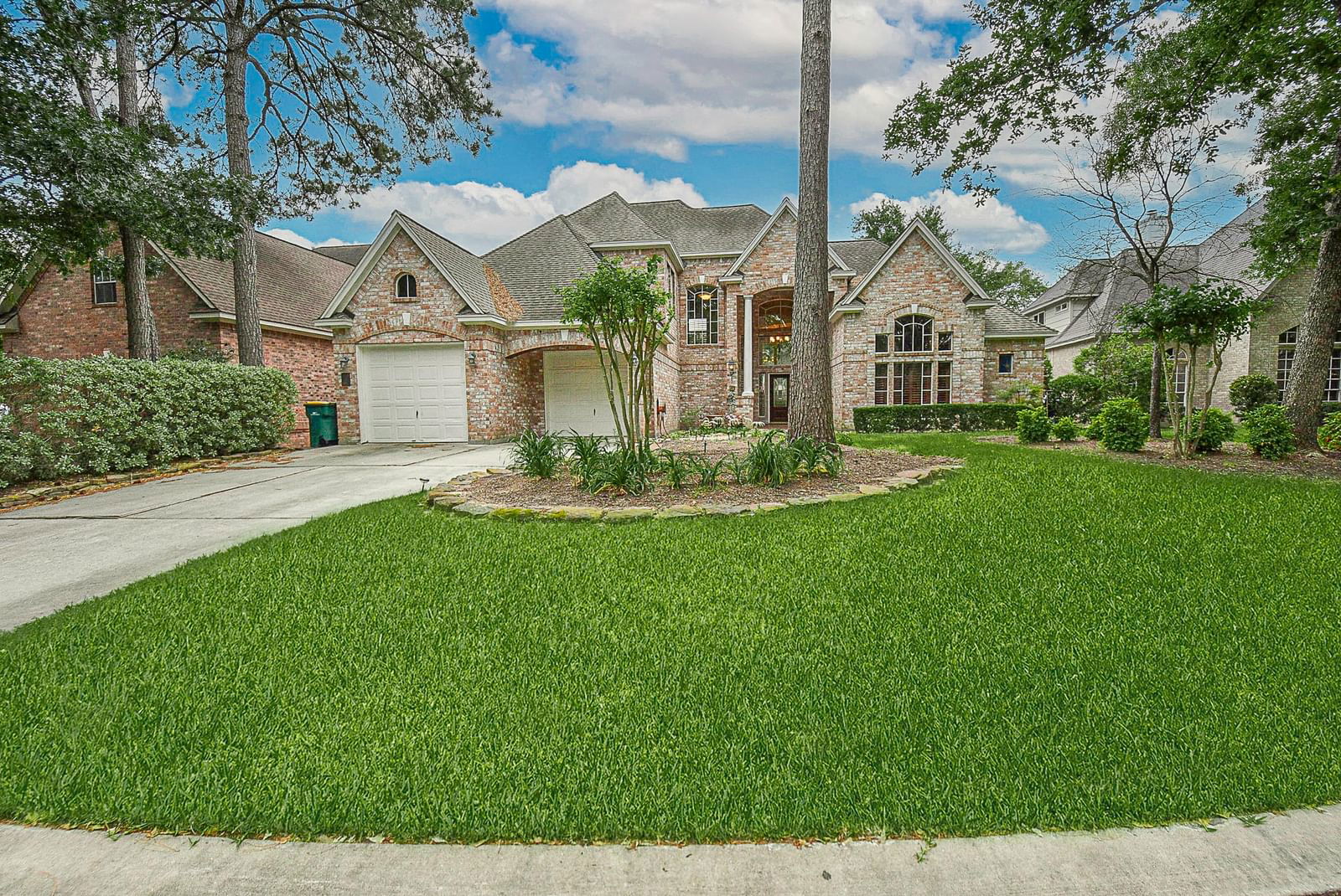 Real estate property located at 10 Pale Dawn, Montgomery, wdlnds village conchrans cr42, The Woodlands, TX, US