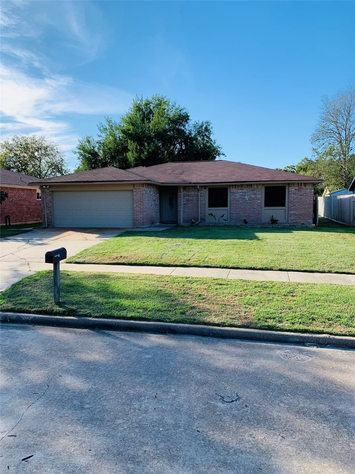 Real estate property located at 303 Leafwood circle, Galveston, League City, TX, US