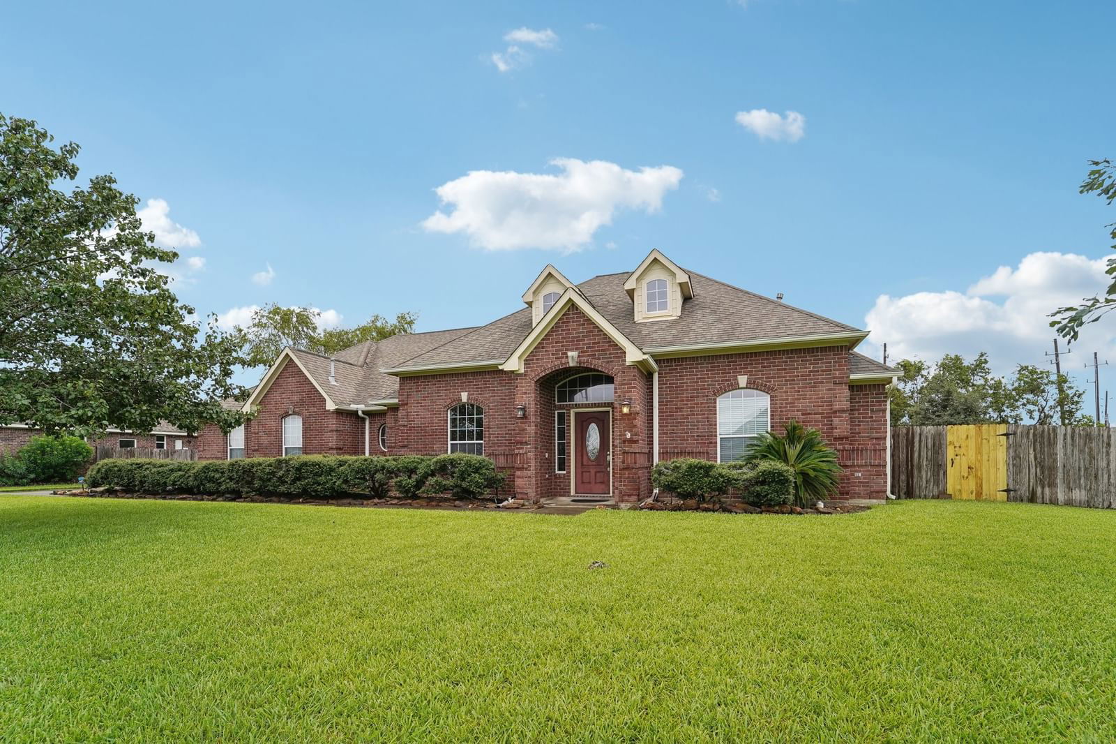 Real estate property located at 3419 Royal Palm, Chambers, The Colony, Mont Belvieu, TX, US